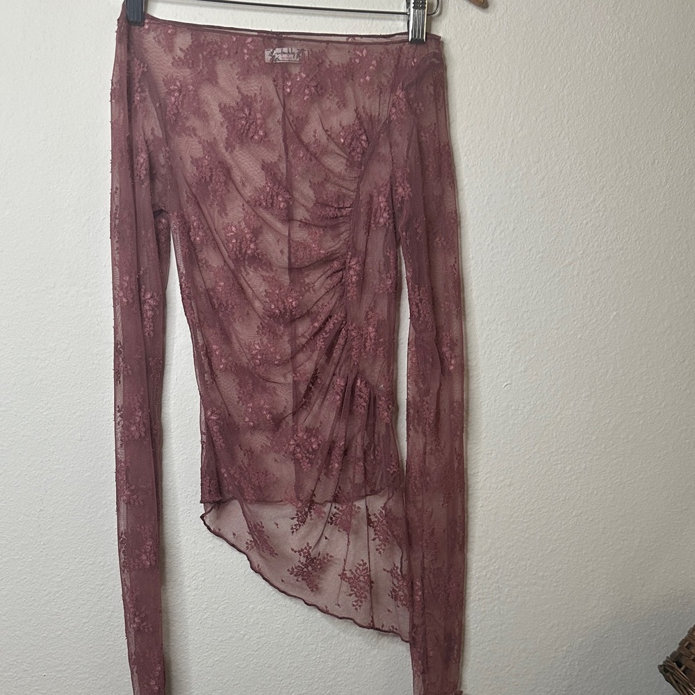 Intimately Free People Sheer Mauve Lace Asymmetric Women's layering shirt